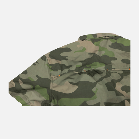 closeup of upper back of Vintage Camo performance field shirt showing back vents